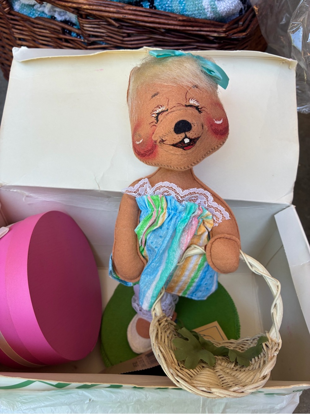 Annalee Dolls Original-  Easter theme in Pastel Rainbow Colors w/tags